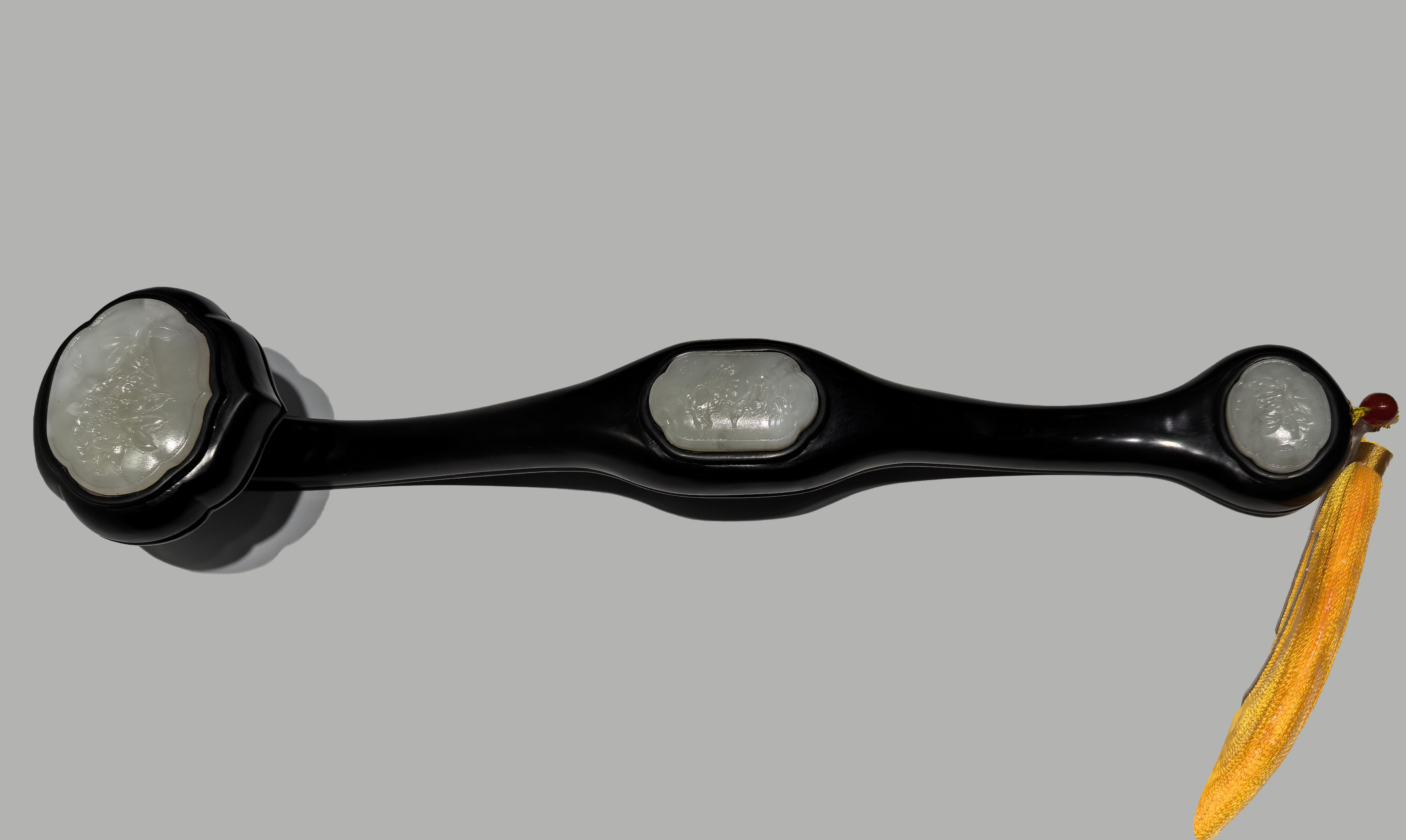 和田玉白玉：昆山三宝如意